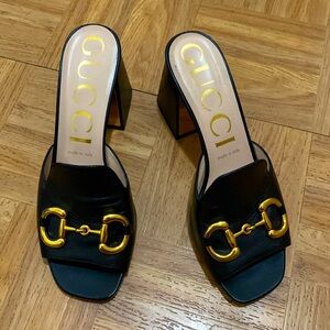 Gucci WOMEN'S SLIDE SANDAL WITH HORSEBIT